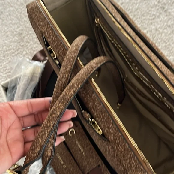 La Mansio Air in Cork w/ straps and pads - Picture 7 of 9